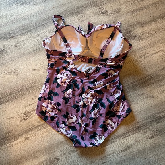 Torrid size 4 swimsuit one piece underwire purple with floral pattern - Picture 2 of 5